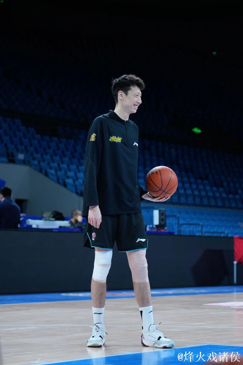 俱乐部杯-赵岩昊15分广厦胜四川 王云章14分