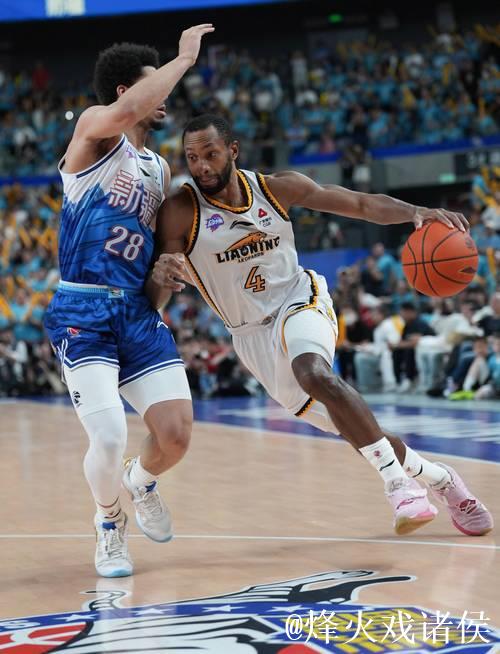 辽篮外援弗格当选FMVP 场均26分5篮板3助攻